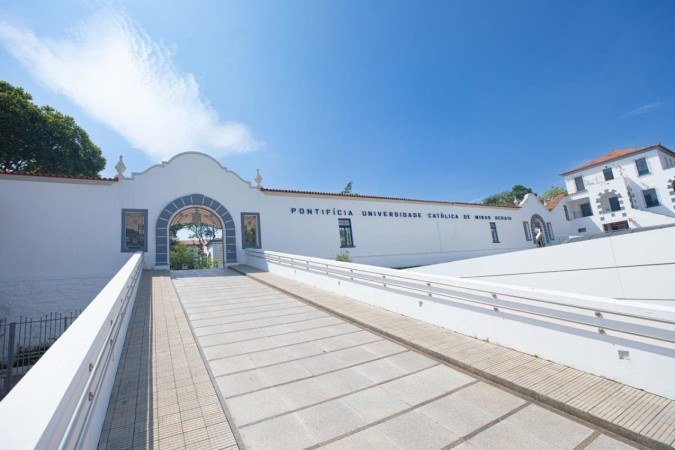 Inscrições para vestibular PUC Minas 2025 estão abertas até o dia 25/10 -  (crédito: Nathália Farnetti/PUC Minas)