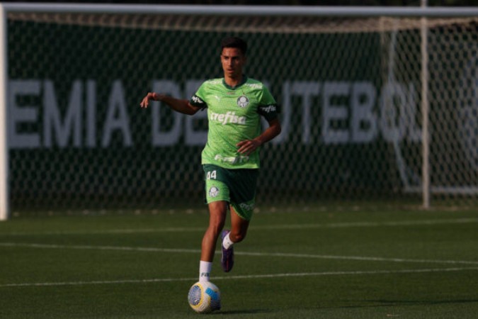  O jogador Vitor Reis, da SE Palmeiras, durante treinamento, na Academia de Futebol. (Foto: Cesar Greco/Palmeiras/by Canon)
     -  (crédito:  CESAR GRECO)