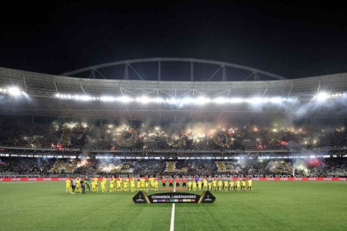 Torcida alvinegra proporciona um verdadeiro espetáculo no Nilton Santos - (crédito: Foto: Vítor Silva/Botafogo) Torcida alvinegra proporciona um verdadeiro espetáculo no Nilton Santos - (crédito: Foto: Vítor Silva/Botafogo)