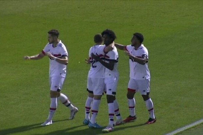 São Paulo volta a vencer Criciúma e vai às quartas da Copa do Brasil Sub-20 - (crédito: Foto: Reprodução/SporTV) São Paulo volta a vencer Criciúma e vai às quartas da Copa do Brasil Sub-20 - (crédito: Foto: Reprodução/SporTV)