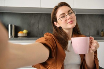 Café, quando consumido com moderação, pode ter uma relação interessante com a saúde da coluna -  (crédito: Freepik)