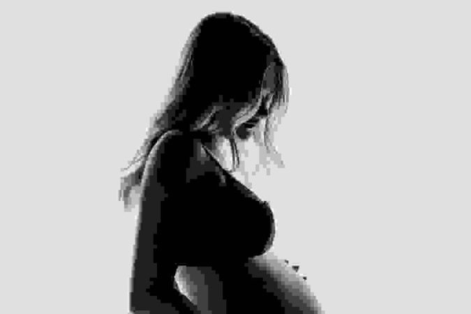 Segundo dados da Fundação Oswaldo Cruz (Fiocruz) a depressão pós-parto atinge 25% das mães brasileiras no período de 6 a 18 meses após o parto
