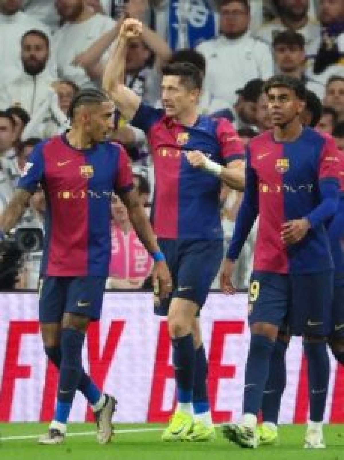 Lewandowski brilha, Raphinha marca, e Barça goleia Real  em pleno Bernabéu -  (crédito: No Ataque Internacional)