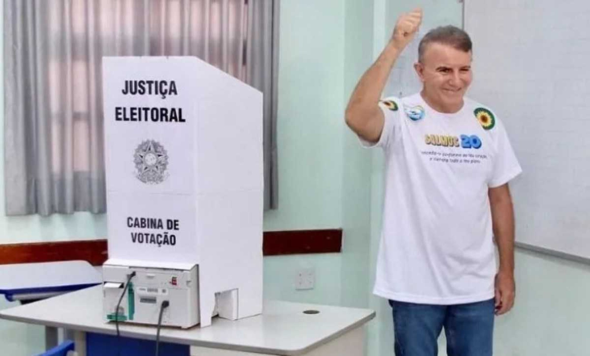 Após 28 anos, Eduardo Siqueira Campos vence eleição em Palmas