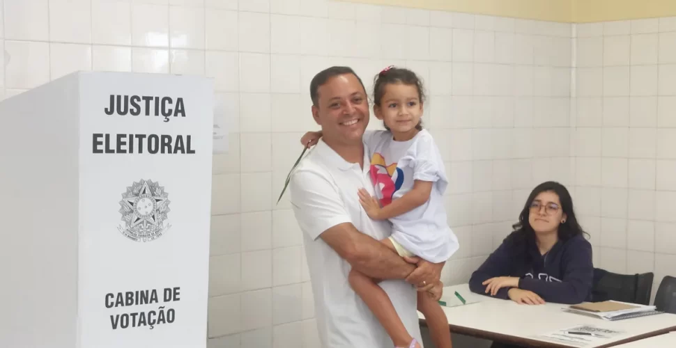 Niterói elege candidato do PDT e impõe derrota a deputado Carlos Jordy (PL)