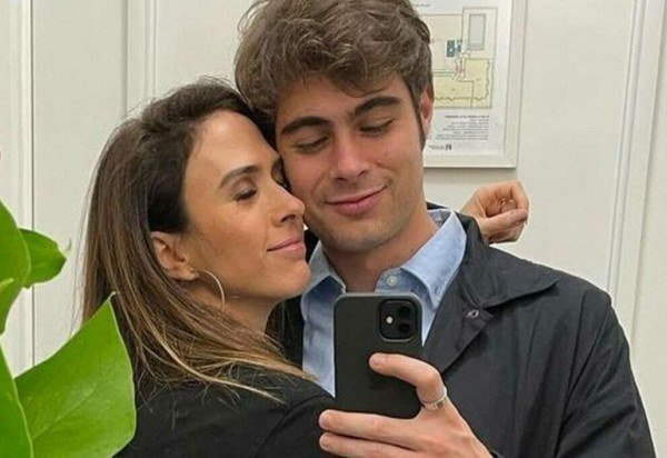 Tatá Werneck, 41, e Rafael Vitti, 28 anos - Casados desde 2019, a apresentadora e o ator são pais da pequena Clara Maria. 

