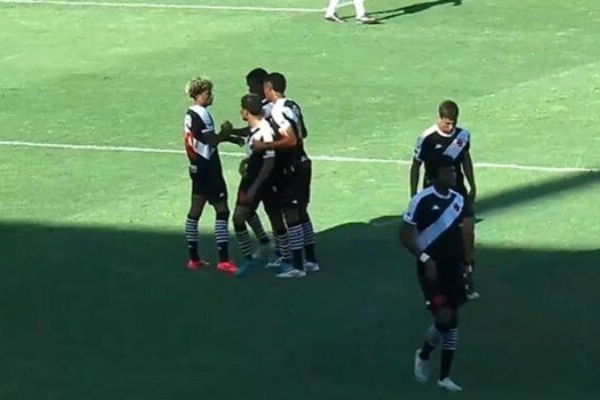 Brasileirão de Aspirantes: Vasco vence o CRB e chega vivo por vaga nas quartas - (crédito: Foto: Reprodução / YouTube) Brasileirão de Aspirantes: Vasco vence o CRB e chega vivo por vaga nas quartas - (crédito: Foto: Reprodução / YouTube)