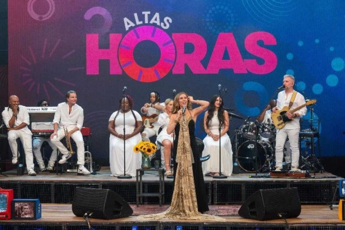  Joss Stone e banda no palco do 'Altas horas' -  (crédito: Reprodução/TV Globo)