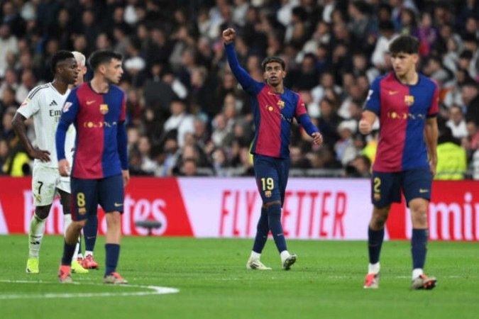 Real Madrid identifica torcedores que cometeram racismo em El Clássico e avalia punição - (crédito: Foto: David Ramos/Getty Images) Real Madrid identifica torcedores que cometeram racismo em El Clássico e avalia punição - (crédito: Foto: David Ramos/Getty Images)