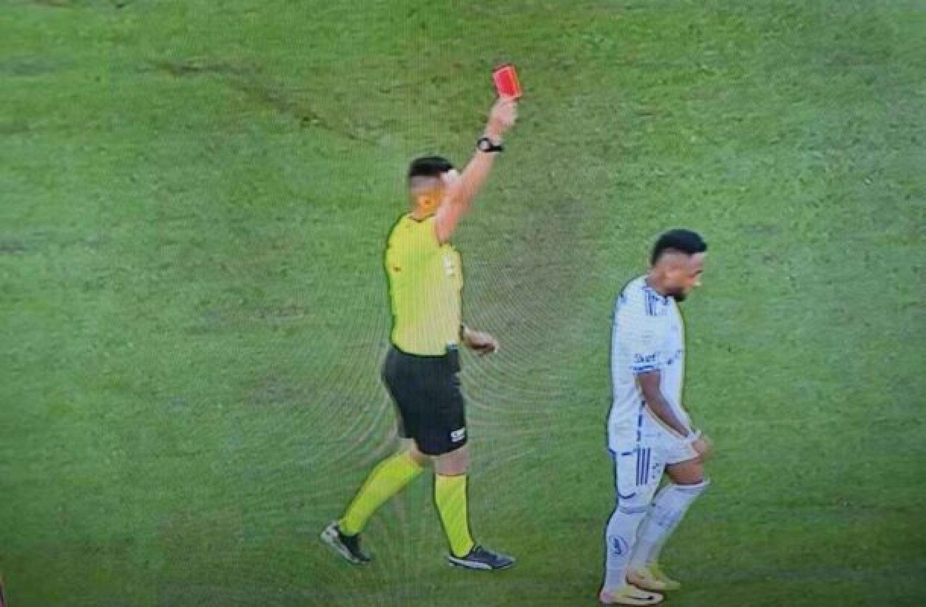 Em alerta, CBF pede relatório que monitora apostas por expulsão relâmpago