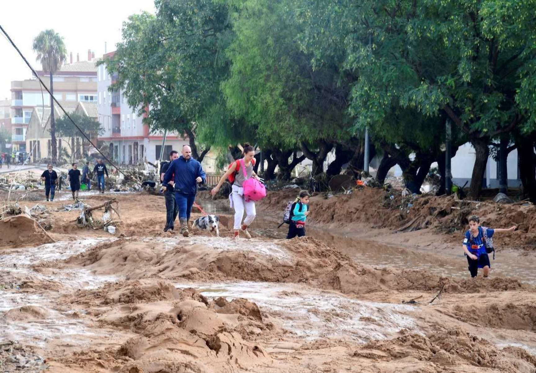 Inundações em Valencia deixaram ao menos 60 mortos até a manhã desta quarta-feira (30/10)      