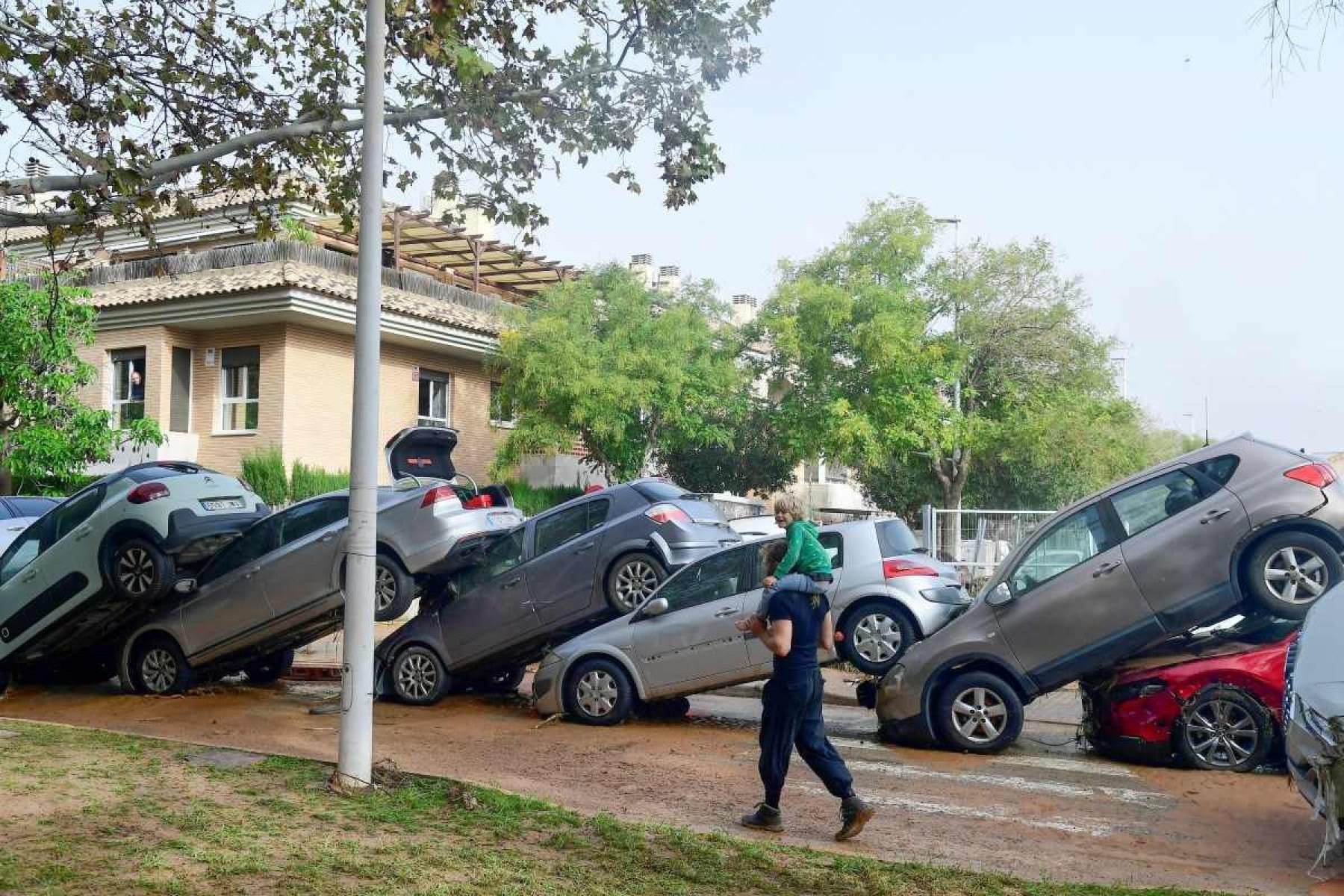 Enchentes em Valência deixaram pelo menos 60 mortos na manhã desta quarta-feira (30/10)      