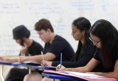 Alunos do Centro de Ensino Médio de Taguatinga Norte em expectativa para os dois finais de semana de prova -  (crédito: Ed Alves/CB/D.A Press)