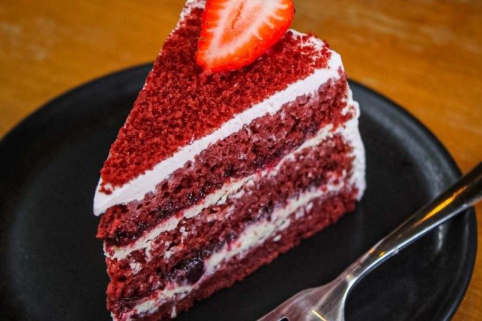  30/10/2024 Crédito: Kayo Magalhães/CB/D.A Press. Gastronomia. Bolo red velvet do Cannelle.