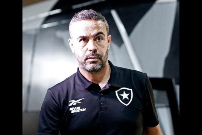 Glorioso enfrenta o time uruguaio, nesta quarta-feira, às 21h30, pelo jogo de volta da semifinal da Libertadores - (crédito: Foto: Vitor Silva / Botafogo) Glorioso enfrenta o time uruguaio, nesta quarta-feira, às 21h30, pelo jogo de volta da semifinal da Libertadores - (crédito: Foto: Vitor Silva / Botafogo)