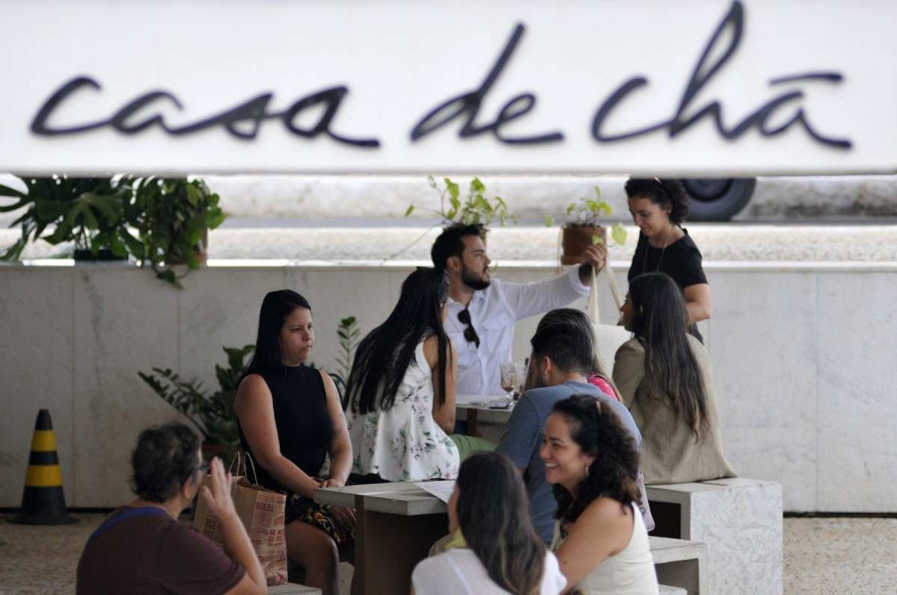 Conheça a Casa de Chá de Brasília, projetada por Niemeyer na década de 1960