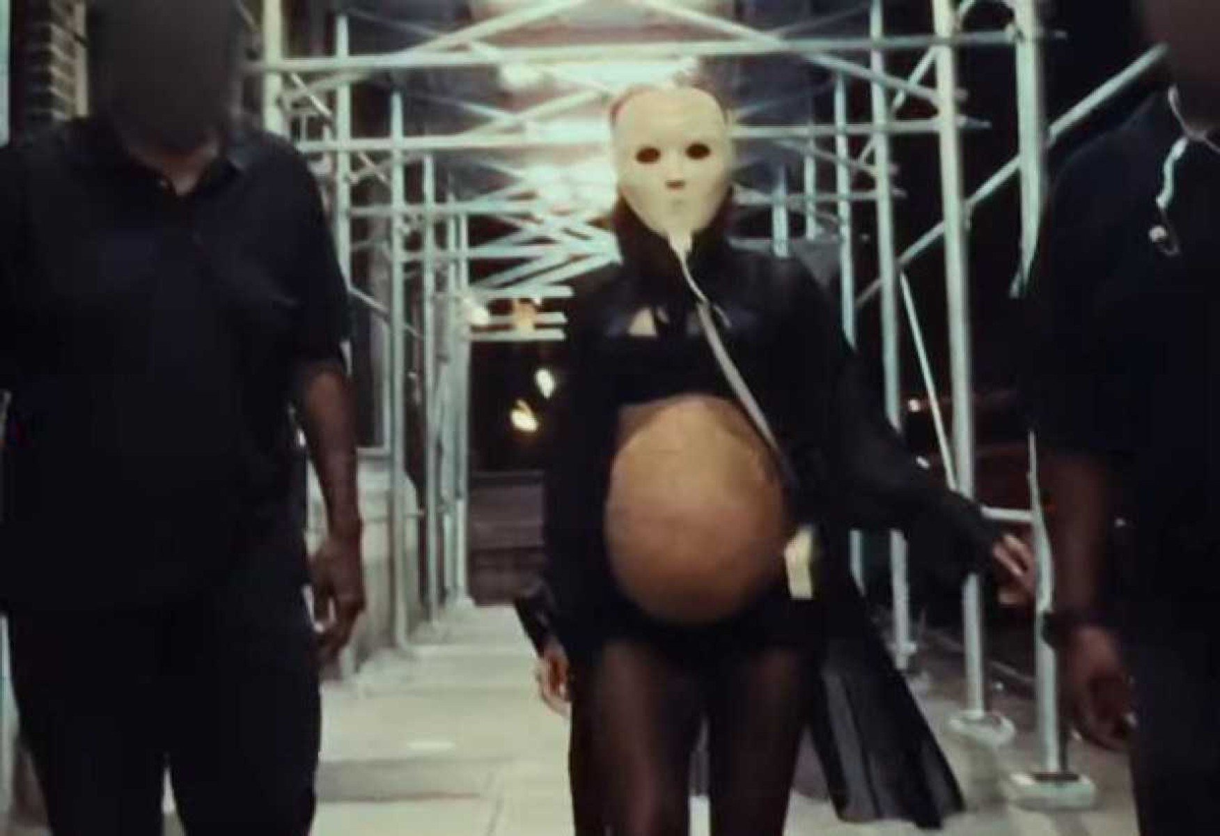 The Weeknd vai 'renascer' como Abel? Entenda teoria que explica clipe com Anitta