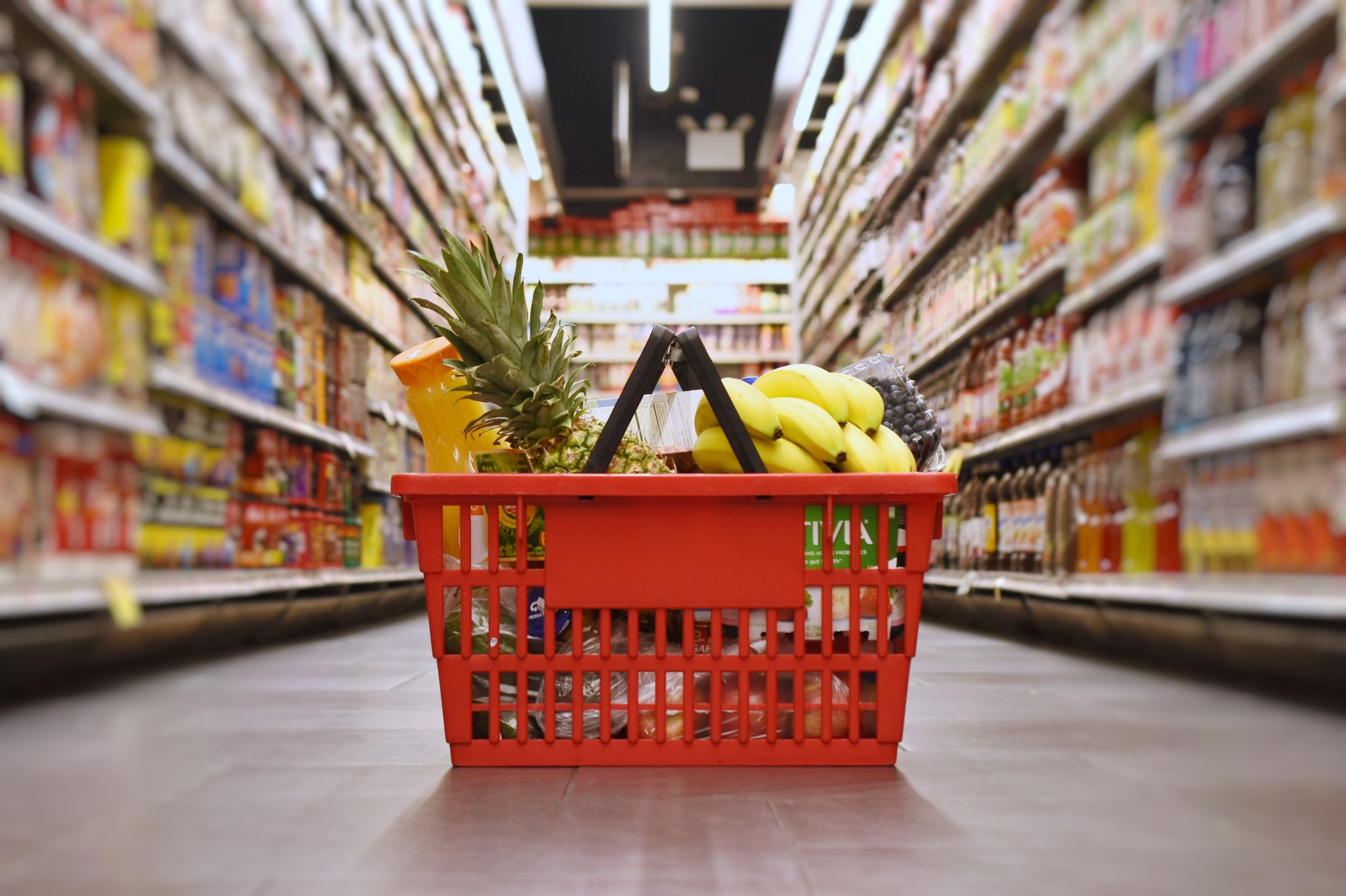 O aumento do óleo de soja, do tomate e das carnes contribuiu para o resultado. Entre as carnes, o acém foi o que teve o maior aumento, com alta de 10,02% -  (crédito: DINO)