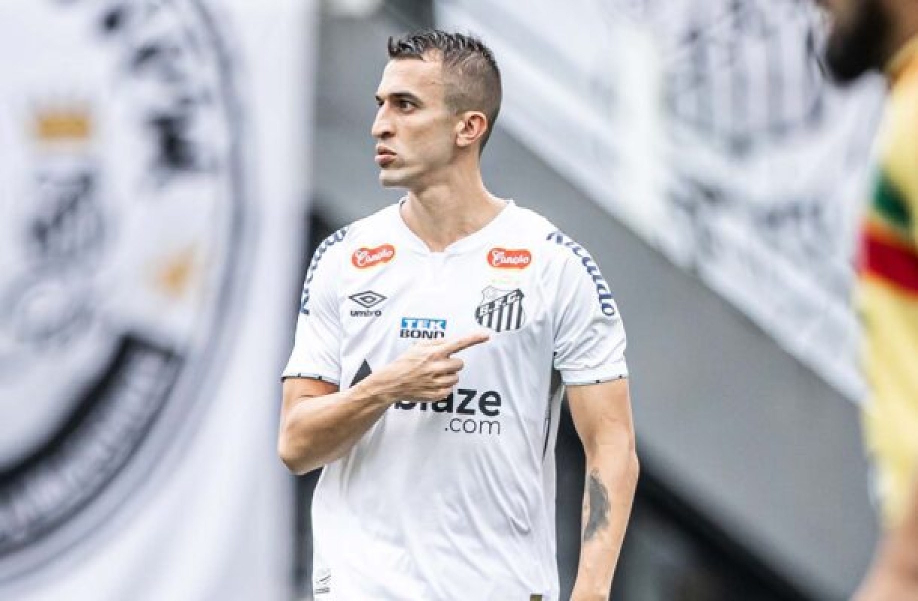 Peixe encara os goianos neste sábado em partida que pode valer o acesso de volta para a elite do futebol nacional -  (crédito: Foto: Raul Baretta/ Santos FC.)