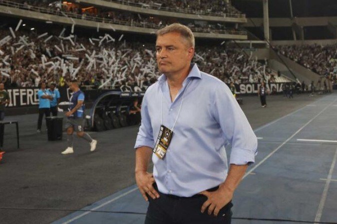 RIO DE JANEIRO, BRAZIL - OCTOBER 23: Diego Aguirre, Head Coach of Pe....arol reacts prior to the Copa CONMEBOL Libertadores 2024 Semi-final first leg match between Botafogo and Pe....arol at Estadio Ol....mpico Nilton Santos on October 23, 2024 in Rio de Janeiro, Brazil. (Photo by Wagner Meier/Getty Images)
- (crédito: Getty Images) RIO DE JANEIRO, BRAZIL - OCTOBER 23: Diego Aguirre, Head Coach of Pe....arol reacts prior to the Copa CONMEBOL Libertadores 2024 Semi-final first leg match between Botafogo and Pe....arol at Estadio Ol....mpico Nilton Santos on October 23, 2024 in Rio de Janeiro, Brazil. (Photo by Wagner Meier/Getty Images)
- (crédito: Getty Images)