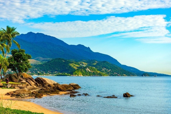 No litoral paulista, Ilhabela guarda um refúgio de biodiversidade e beleza natural, cativando visitantes com sua rica fauna e flora (Imagem: Fred S. Pinheiro | Shutterstock) -  (crédito: EdiCase)