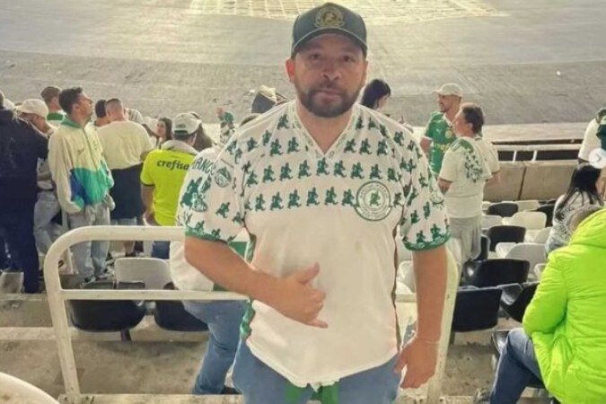 PM está atrás de seis integrantes da organizada do Palmeiras para prendê-los. Eles são suspeitos ao ataque a ônibus da torcida do Cruzeiro - (crédito: Foto: Arquivo pessoal) PM está atrás de seis integrantes da organizada do Palmeiras para prendê-los. Eles são suspeitos ao ataque a ônibus da torcida do Cruzeiro - (crédito: Foto: Arquivo pessoal)