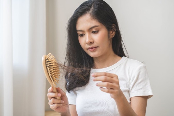 A queda de cabelo é um problema para muitas pessoas (Imagem: Kmpzzz | Shutterstock) -  (crédito: EdiCase)