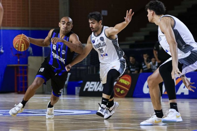 O Brasília Basquete dominou três quantos em São Paulo e só tomou um susto no terceiro antes de confirmar a terceira vitória consecutiva -  (crédito:  FOTO: RICARDO BUFOLIN / Panameri)