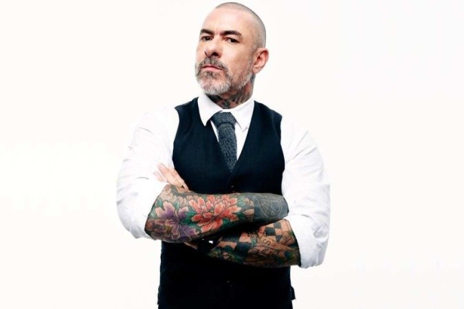 Reconhecido não só pelo talento na cozinha, mas pela mente empreendedora e a personalidade marcante, Henrique Fogaça revela ao Correio os bastidores de sua
ascensão em alto estilo, contando os desafios que enfrentou na carreira para construir e consolidar o seu negócio. -  (crédito: Henrique Tarricone/Divulgação)