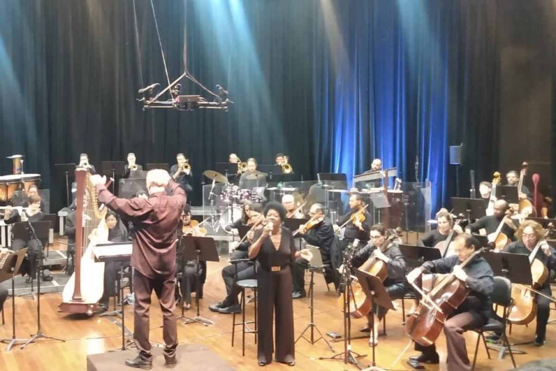 Alaíde Costa e Orquestra Sinfônica do Teatro Nacional Claudio Santoro em noite memorável 