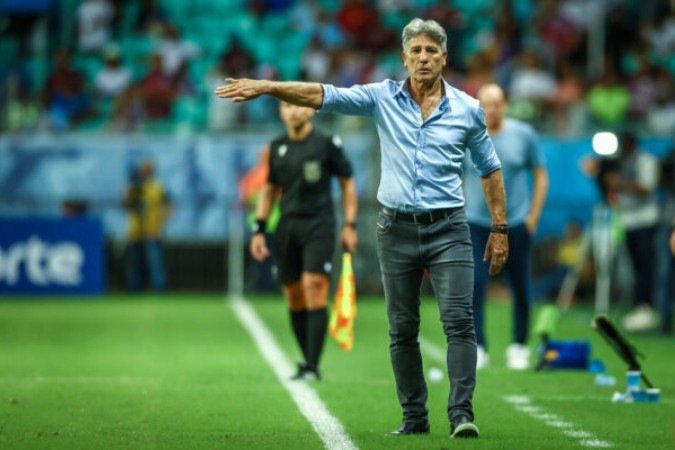 Técnico ainda ressalta que o Tricolor 'não tem que jogar bonito', e sim que precisa somar pontos. Além disso, fala sobre investimento - (crédito: Foto: Lucas Uebel/Grêmio) Técnico ainda ressalta que o Tricolor 'não tem que jogar bonito', e sim que precisa somar pontos. Além disso, fala sobre investimento - (crédito: Foto: Lucas Uebel/Grêmio)