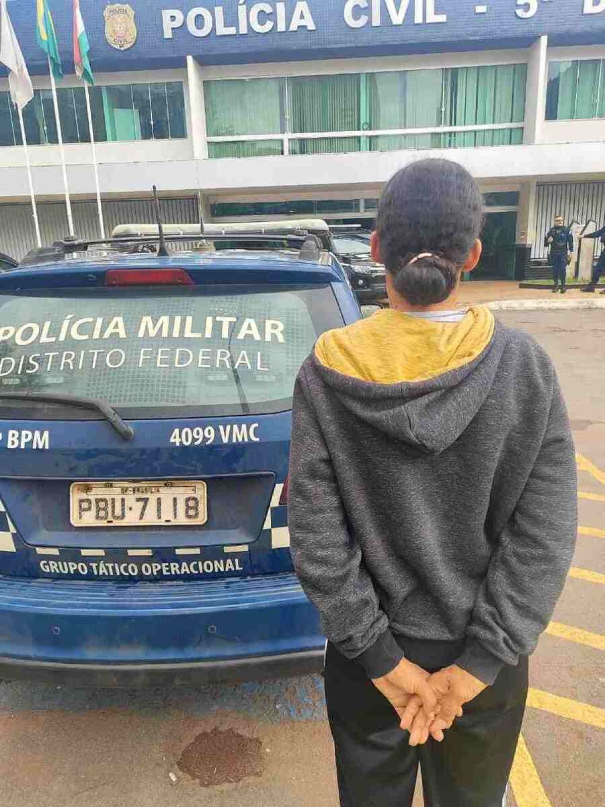 Mulher procurada por tráfico internacional de drogas é presa na Rodoviária do Plano Piloto