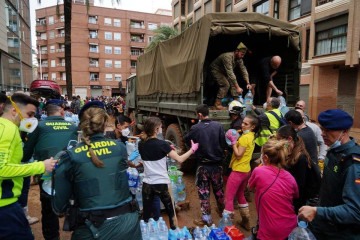 Enchentes na Espanha deixaram mais de 200 mortos  -  (crédito:  AFP)