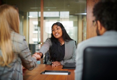 Algumas habilidades socioemocionais fazem candidatos se destacarem na busca por emprego -  (crédito: Getty Images)