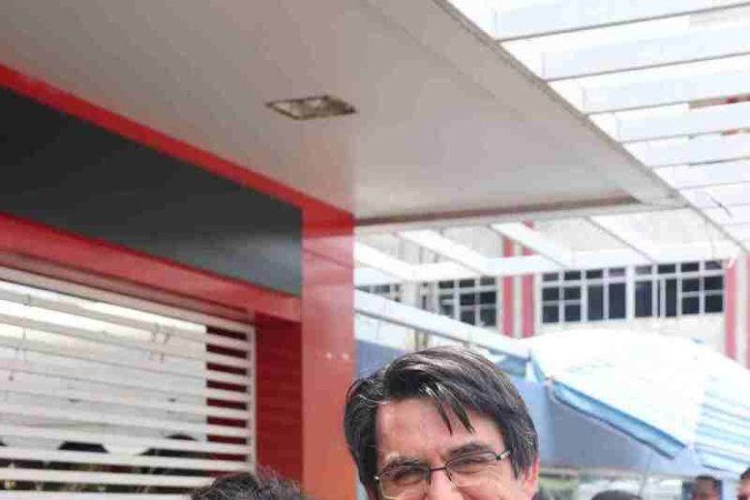 Pedro e Sandra Montenegro acompanharam a filha Joana no primeiro dia de Enem