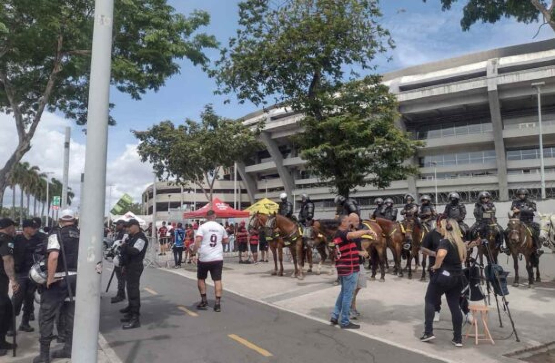 Expectativa é de mais de 60 mil torcedores no Maracanã, palco do jogo de ida da final da Copa do Brasil deste domingo (3) -  (crédito: Foto: Carlos Mello/ Jogada 10)