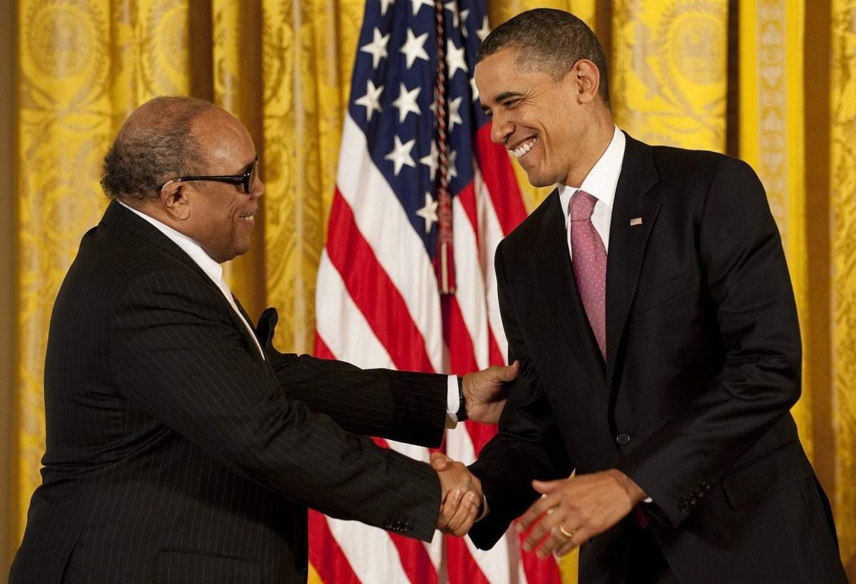 Quincy Jones se encontrou com o presidente Barack Obama durante uma cerimônia musical na Casa Branca