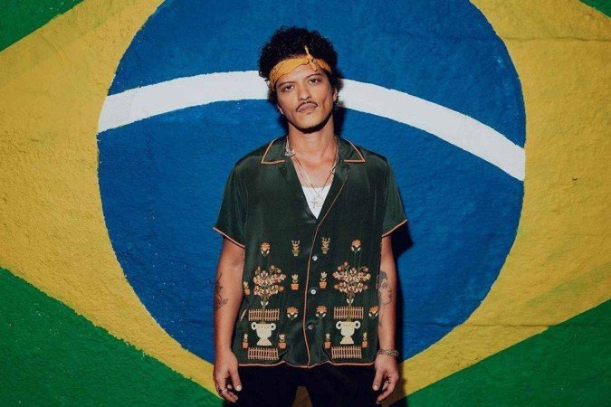 O astro pop Bruno Mars, que virou xodó dos brasileiros, vai se apresentar nesta terça-feira, no Mineirão, com ingressos de R$ 440 a R$ 1.250 - (crédito: Bruno Mars/Instagram/Reprodução)
O astro pop Bruno Mars, que virou xodó dos brasileiros, vai se apresentar nesta terça-feira, no Mineirão, com ingressos de R$ 440 a R$ 1.250 - (crédito: Bruno Mars/Instagram/Reprodução)