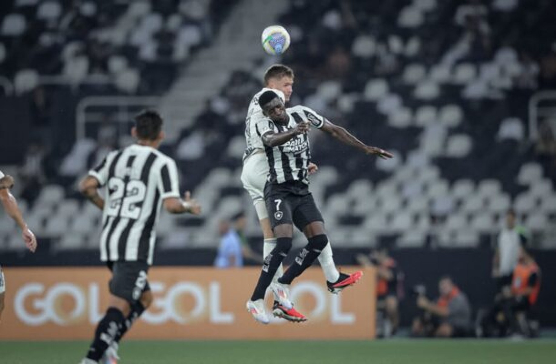 Foto: Pedro Souza / Atlético e Vitor Silva/Botafogo.