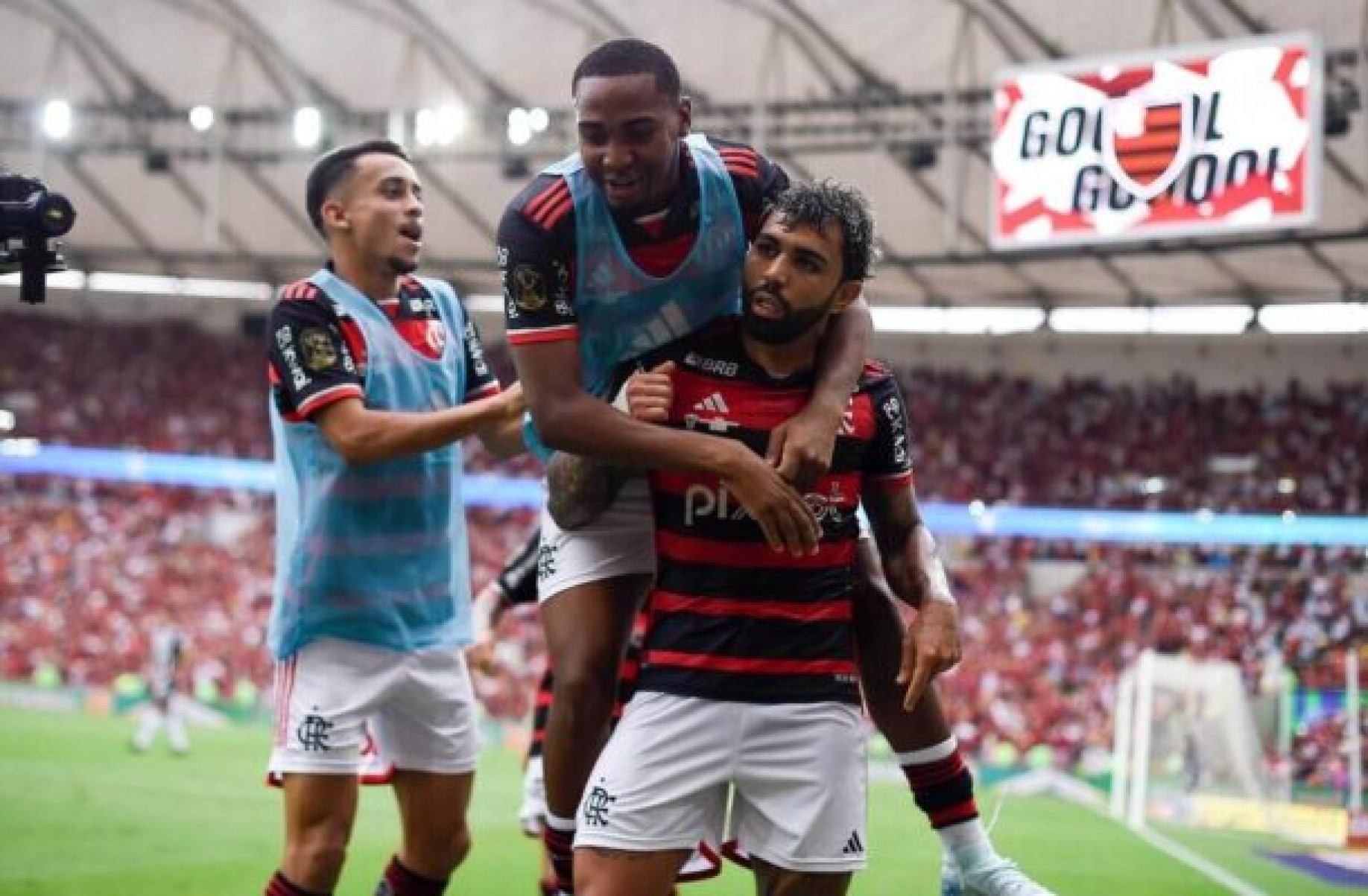 Gabigol deixa Fenômeno para trás e se torna 7º jogador com mais gols em finais no futebol