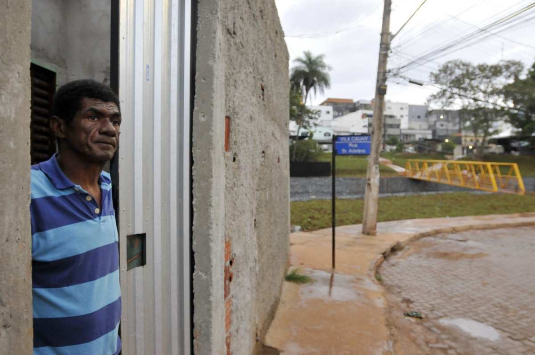  Antônio Santos perdeu móveis com alagamento na Vila Cauhy