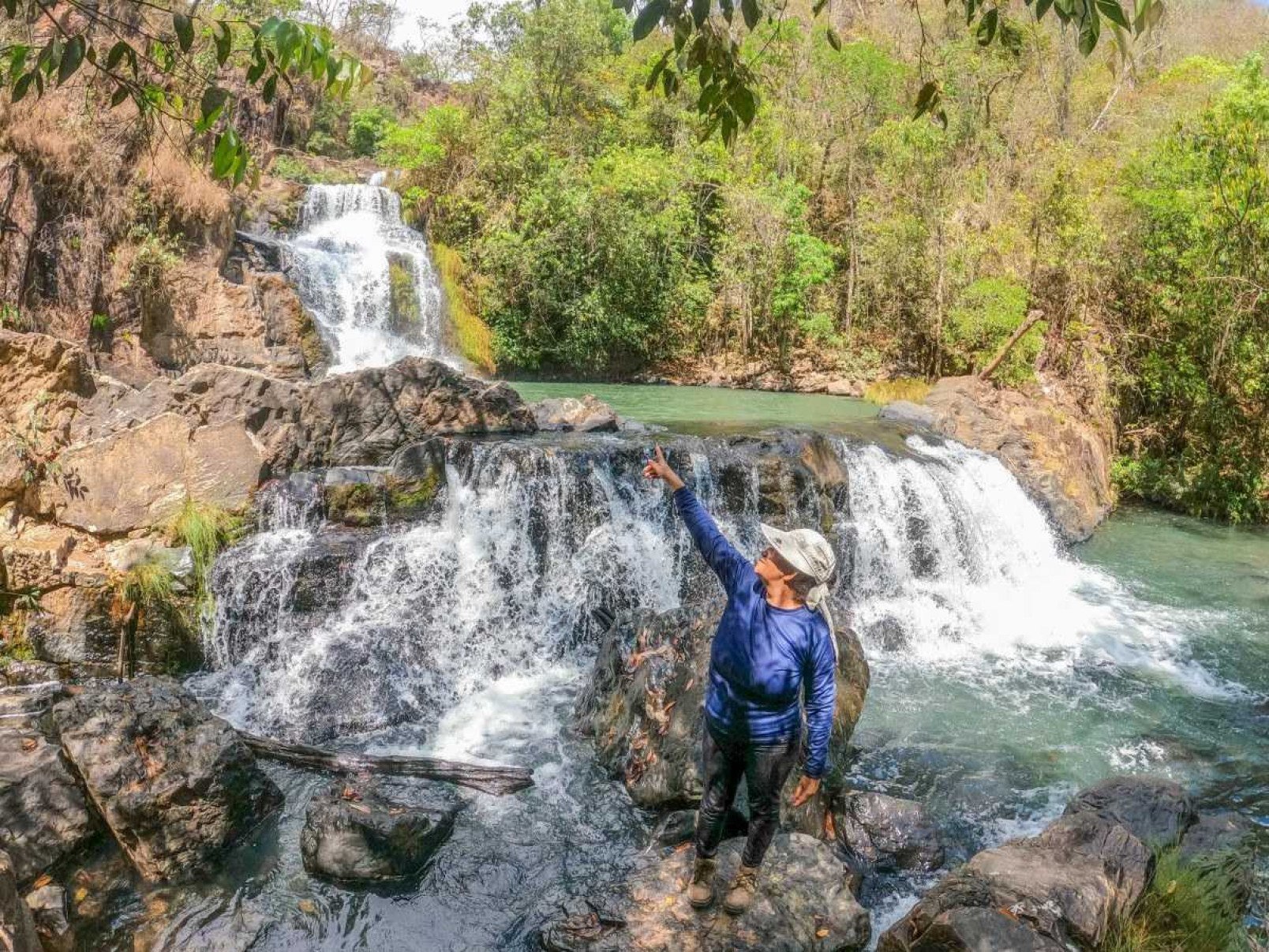 Zéria Severo na Cachoeira das Paredes, em São João d'Aliança-GO, na Chapada dos Veadeiros