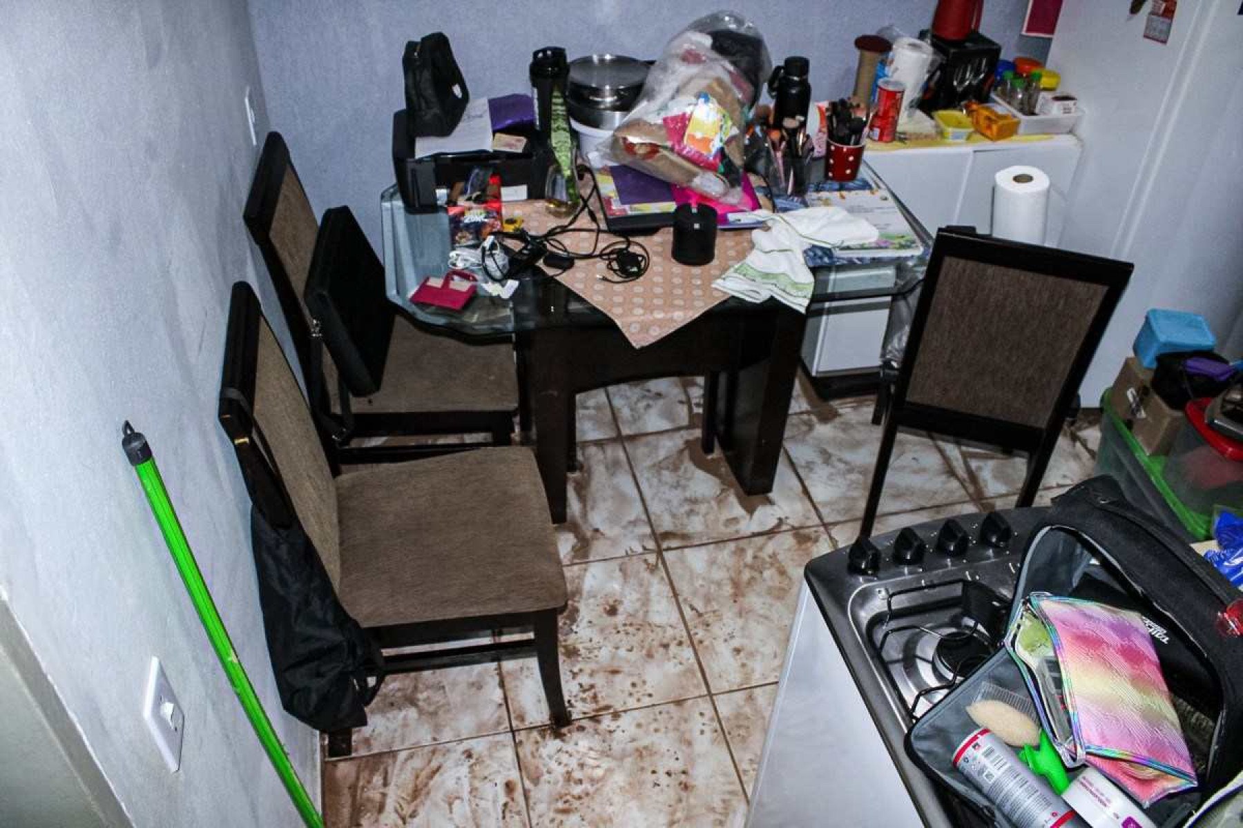 Casa de Sebastiana da Silva, que mora ao lado do Dirob foi inundada