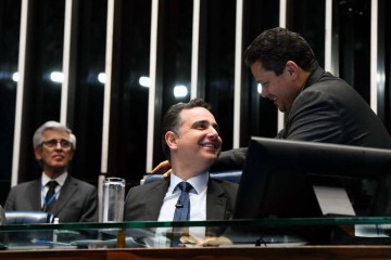 Presidente do Senado, Rodrigo Pacheco (PSD-MG) declarou apoio ao
senador Davi Alcolumbre (União-AP) para ser seu sucessor -  (crédito: Marcos Oliveira/Agência Senado)