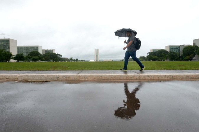 Previsão do Tempo. Isto É Brasília. dia de Chuva.  -  (crédito: Ed Alves/CB)