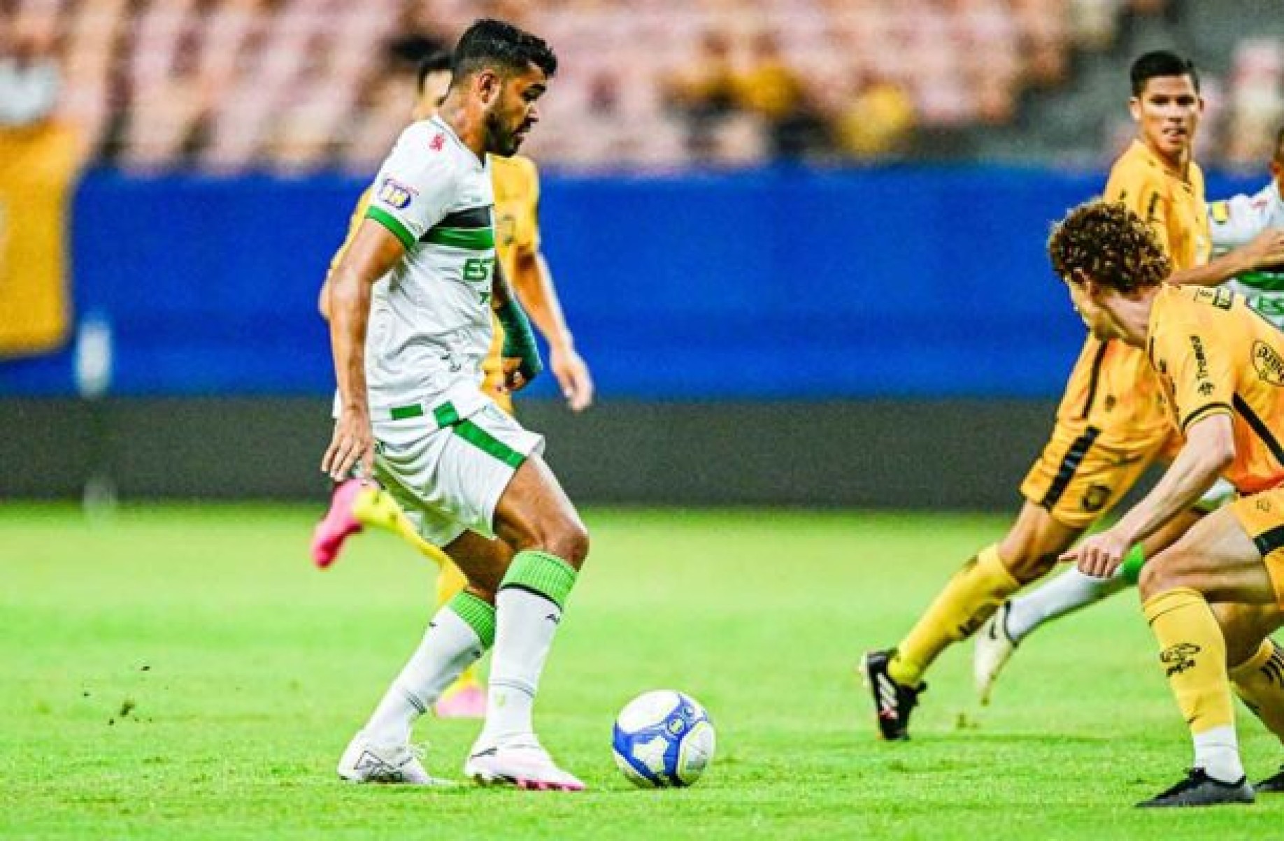 Amazonas vence e complica situação do América-MG na Série B