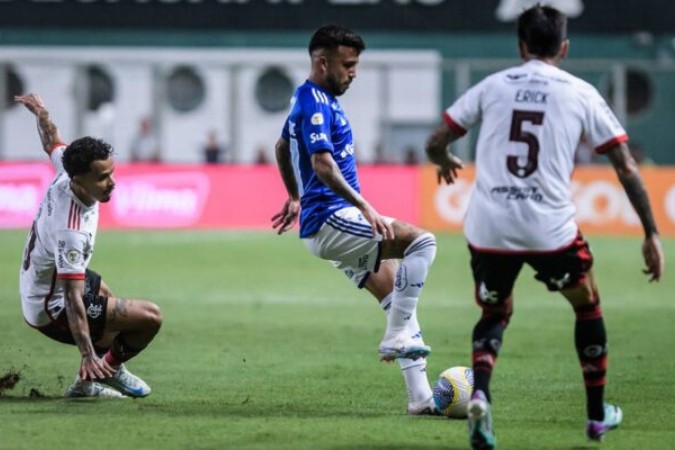 Volante ainda relata incômodo do grupo pela sequência negativa da Raposa pelo Campeonato Brasileiro -  (crédito: Foto: Gustavo Aleixo/Cruzeiro)