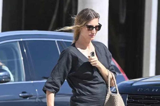 Gisele anunciou sua terceira gravidez aos 44 anos.