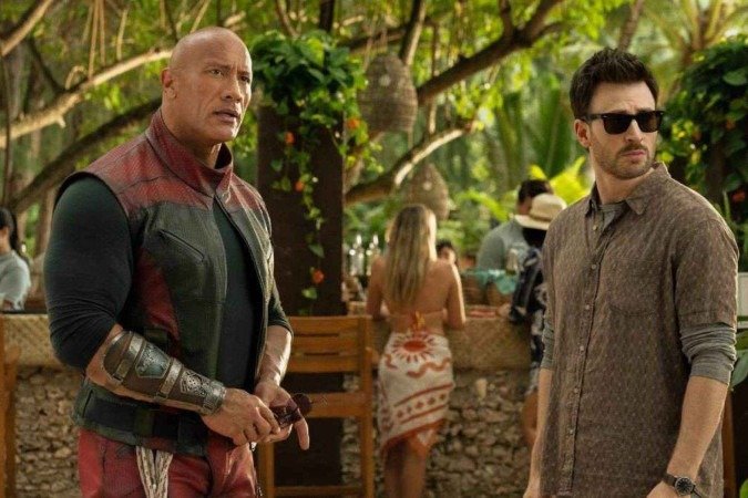 Operação Natal chegou aos cinemas com The Rock e Chris Evans 