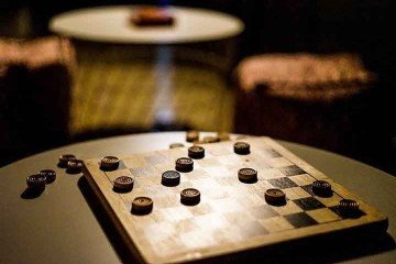 Diversão simples e popular: Jogos de sucesso em mesa e tabuleiro